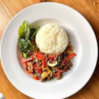 Thai Crispy Basil with Beef Lunch Special